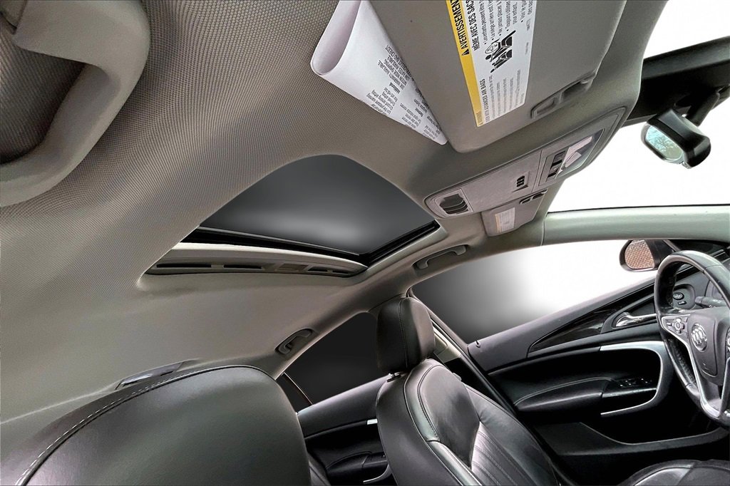 Used 2017 Buick Regal Premium image 29