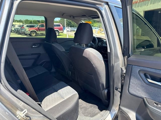 Used 2023 Nissan Rogue SV AWD/4WD image 16