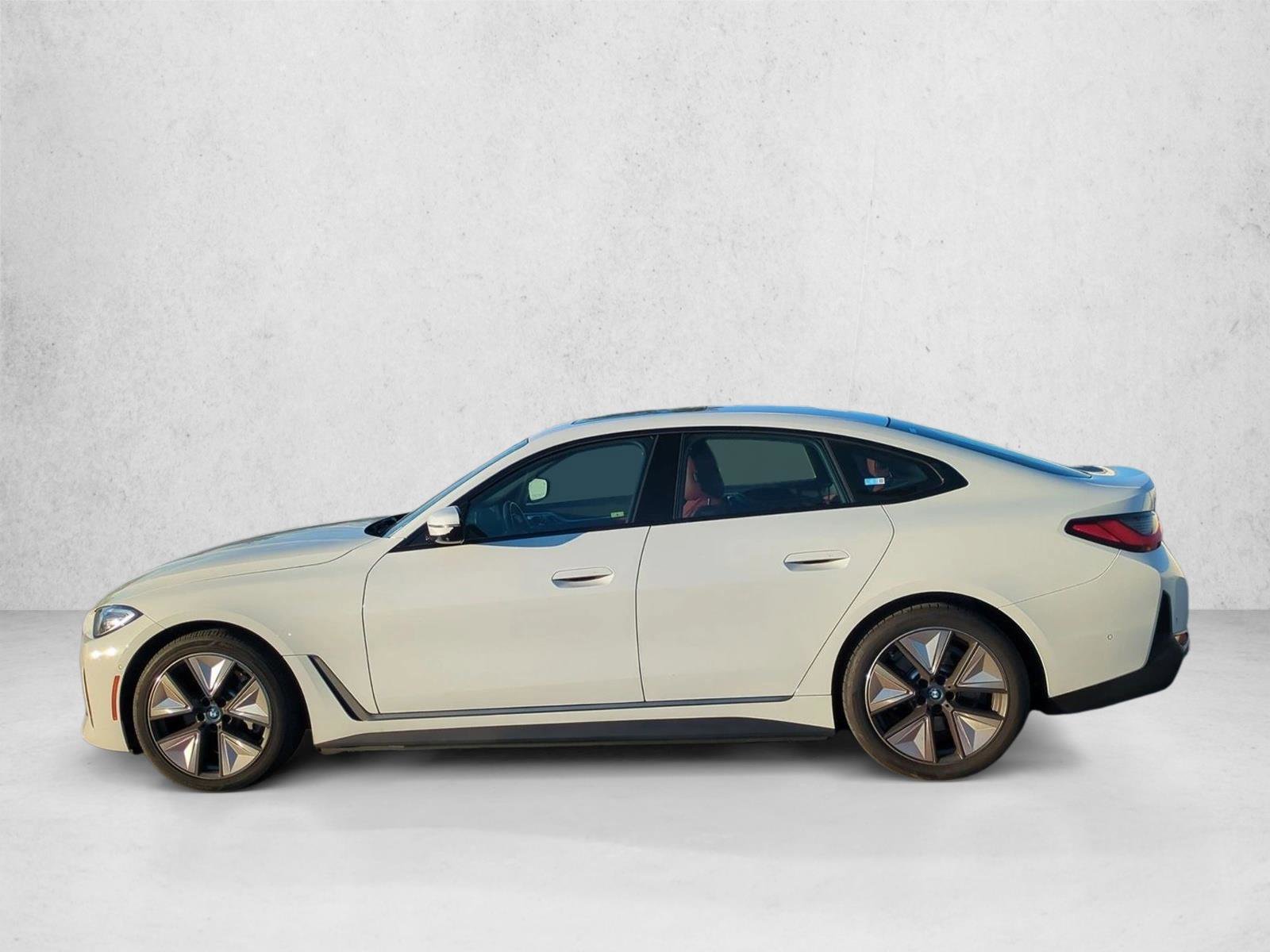 Used 2023 BMW i4 eDrive35 RWD image 9