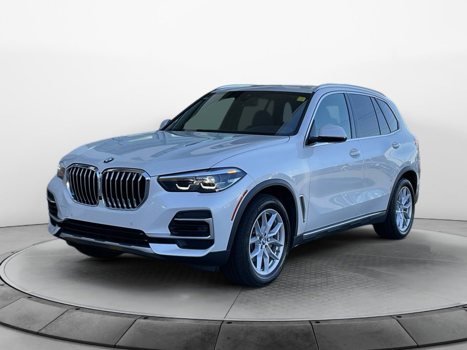 Used 2022 BMW X5 xDrive40i w/ Premium Package AWD/4WD image 3