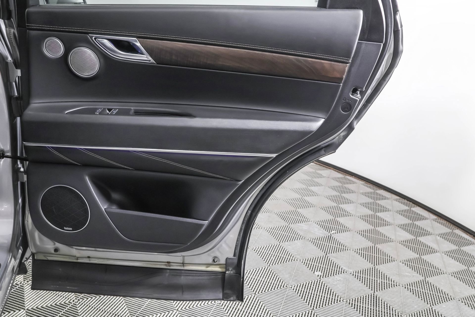 Used 2023 Genesis GV80 3.5T w/ Prestige Package image 44