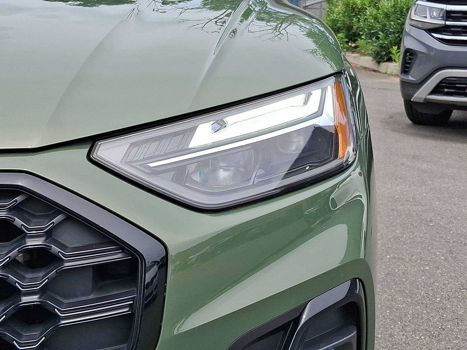 Certified 2023 Audi SQ5 Premium Plus w/ Premium Plus Package AWD/4WD image 34