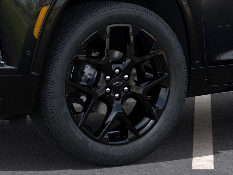 New 2026 Chevrolet Traverse RS w/ LPO, Floor Liner Package AWD/4WD image 9