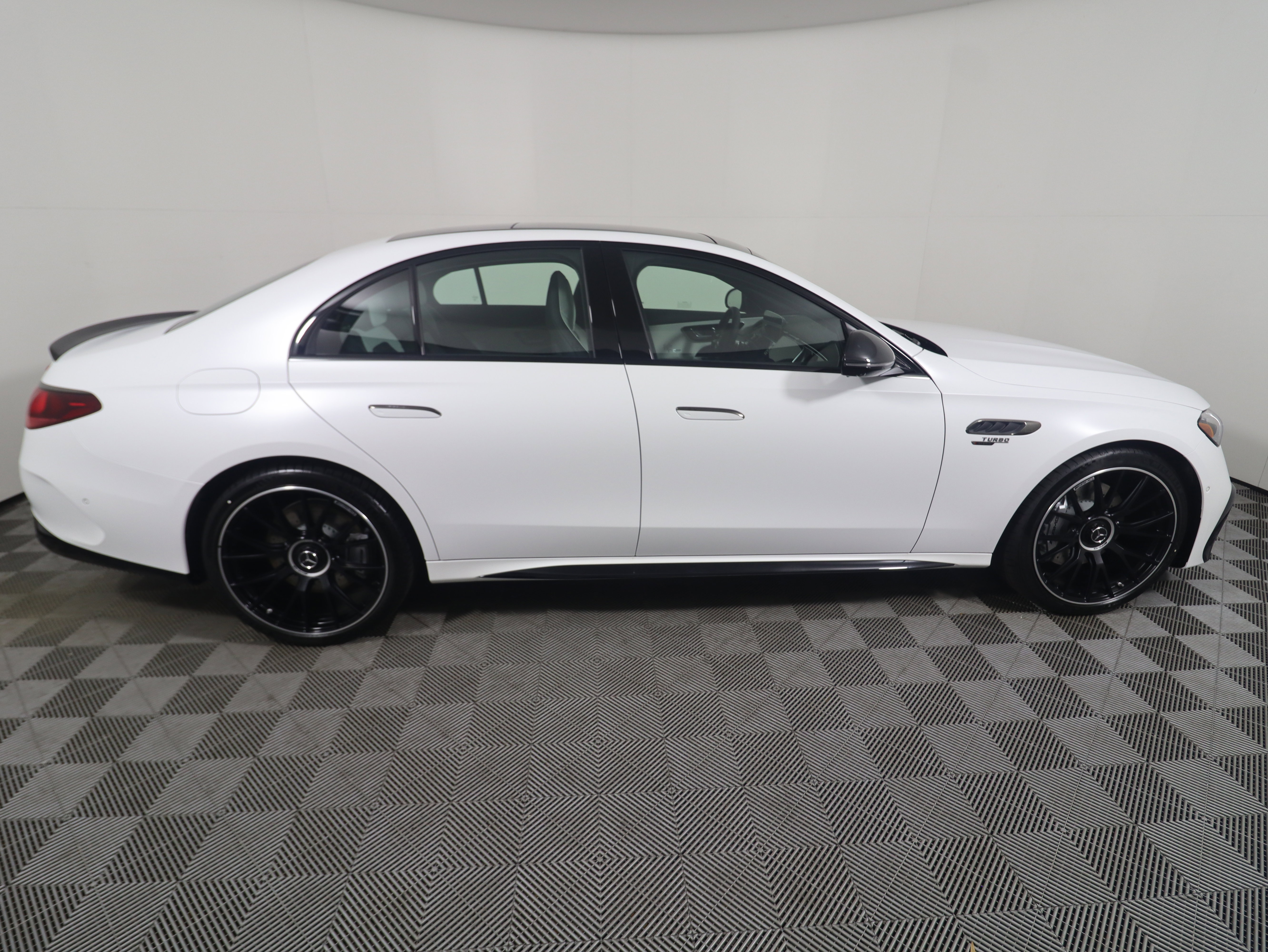 New 2026 Mercedes-Benz E 53 AMG e 4MATIC Sedan image 6