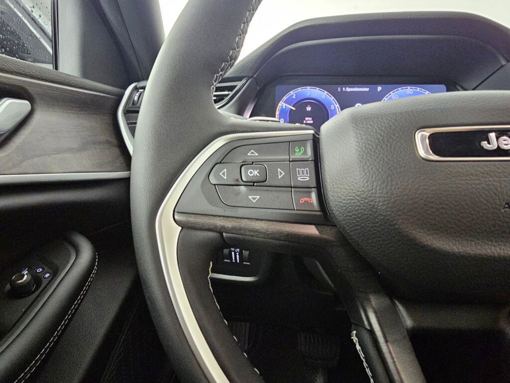 New 2026 Jeep Grand Cherokee Altitude image 22