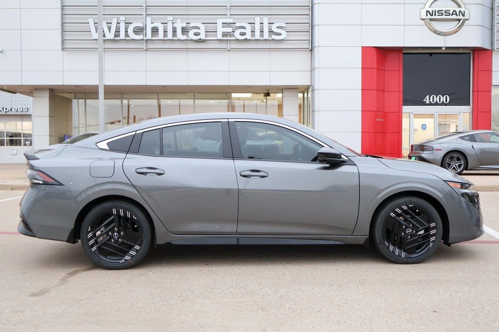 New 2026 Nissan Sentra SR w/ SR Premium Package FWD image 5