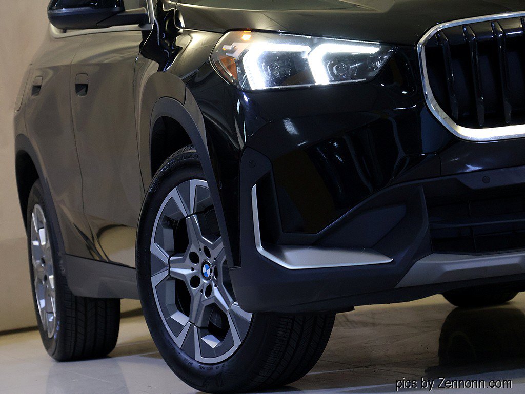 Certified 2023 BMW X1 xDrive28i w/ Convenience Package AWD/4WD image 4