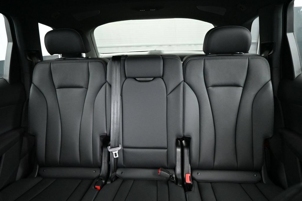 New 2026 Audi Q7 2.0T Premium AWD/4WD image 17