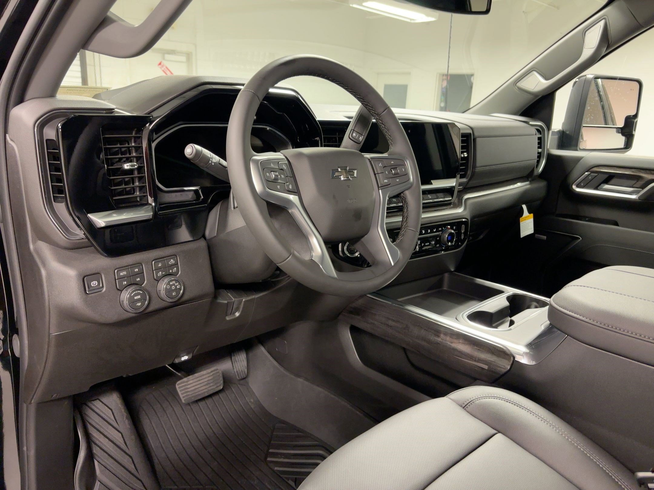 New 2026 Chevrolet Silverado 2500 LTZ w/ LTZ Plus Package image 3