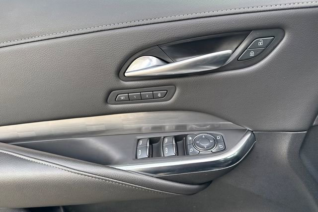 Used 2024 Cadillac XT4 Premium Luxury image 11