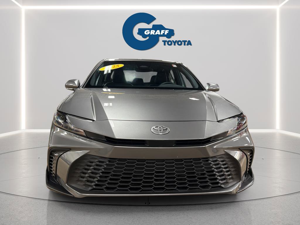 Used 2025 Toyota Camry SE FWD image 12