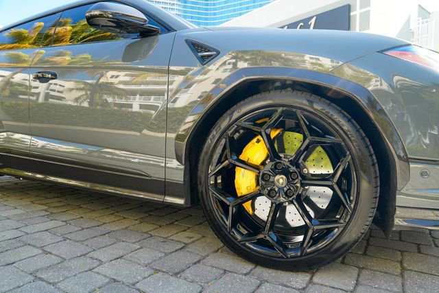 Used 2023 Lamborghini Urus Performante image 36