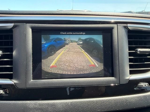 Used 2019 Chrysler Pacifica Touring-L FWD image 17