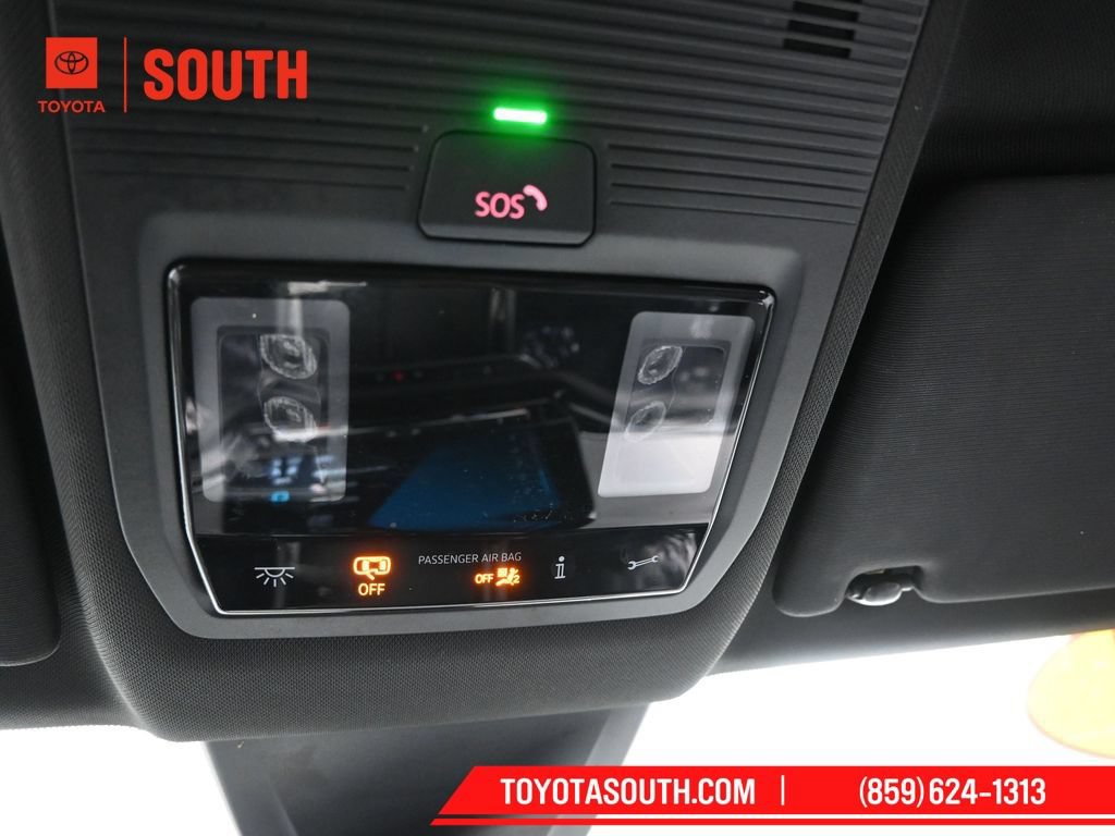 Used 2024 Volkswagen Atlas Cross Sport SE FWD image 37