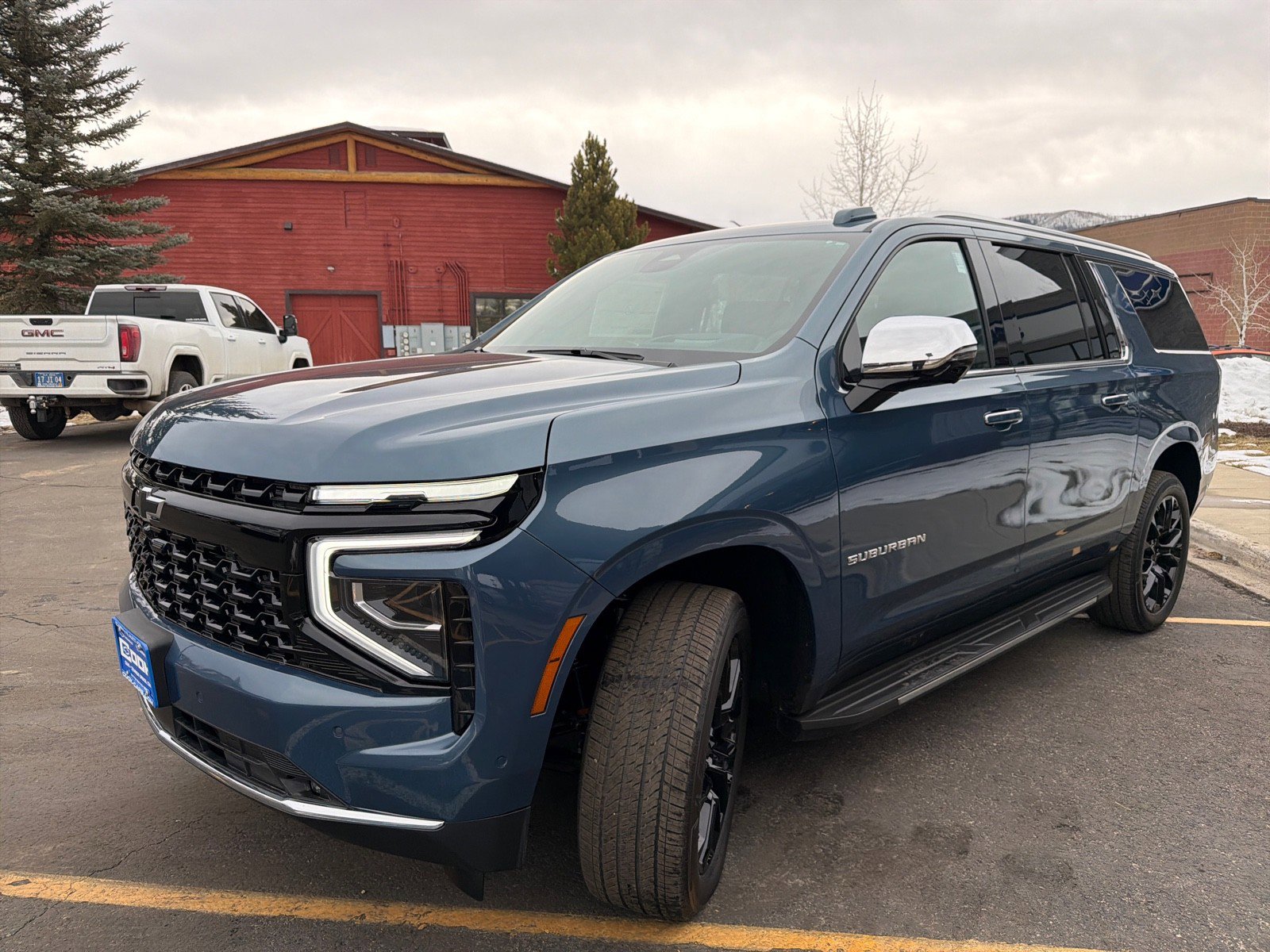 New 2026 Chevrolet Suburban Premier image 4