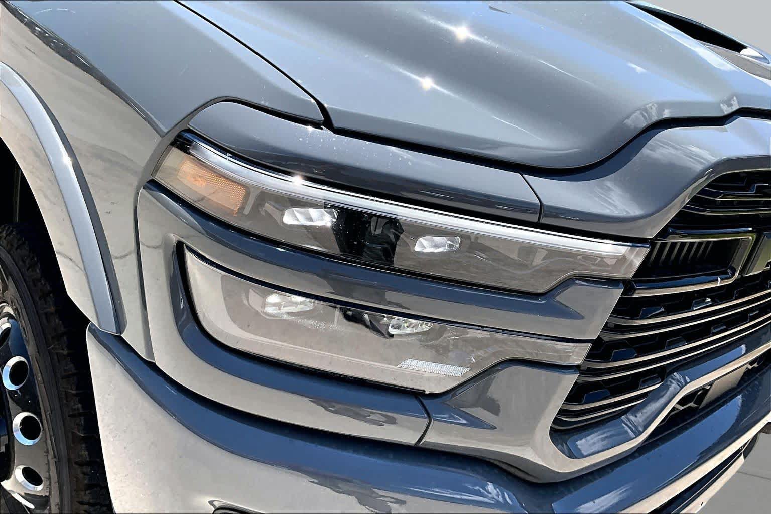 New 2026 RAM 3500 Limited AWD/4WD image 14