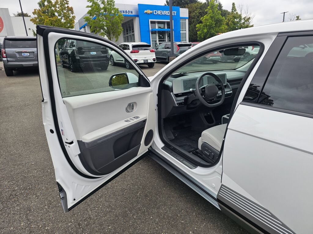 Used 2023 Hyundai Ioniq 5 Limited AWD/4WD image 20