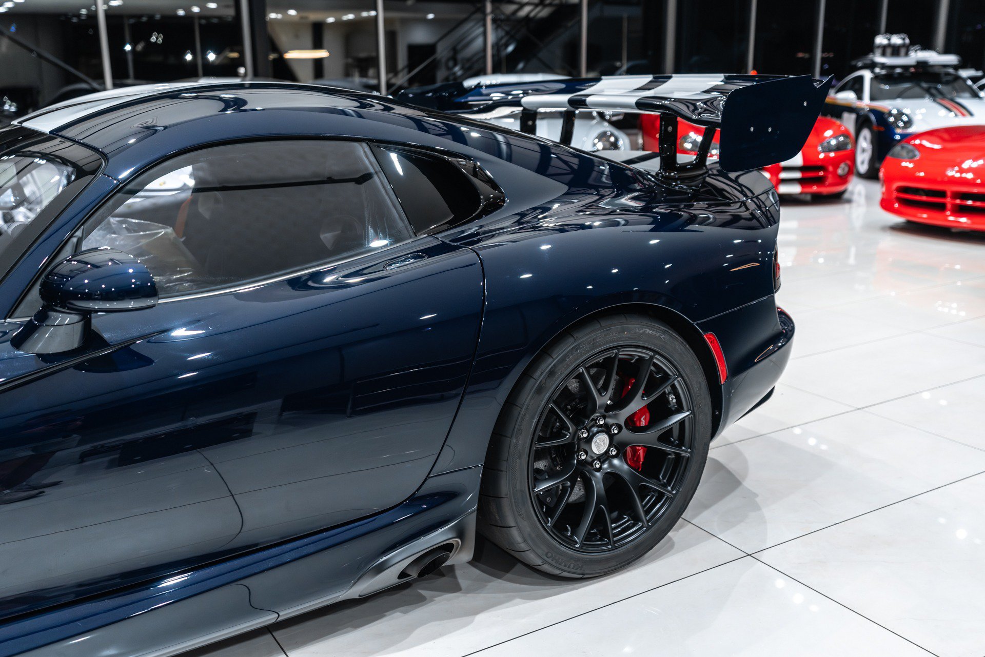 Used 2016 Dodge Viper ACR RWD image 18