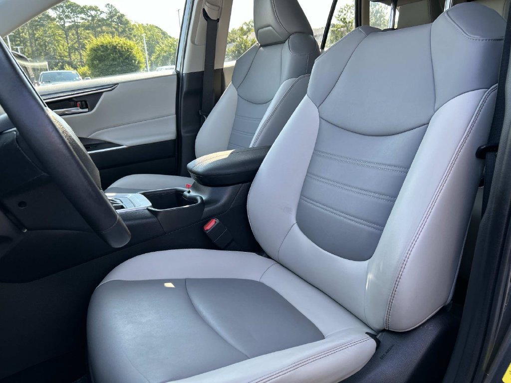 Used 2024 Toyota RAV4 XLE Premium FWD image 26