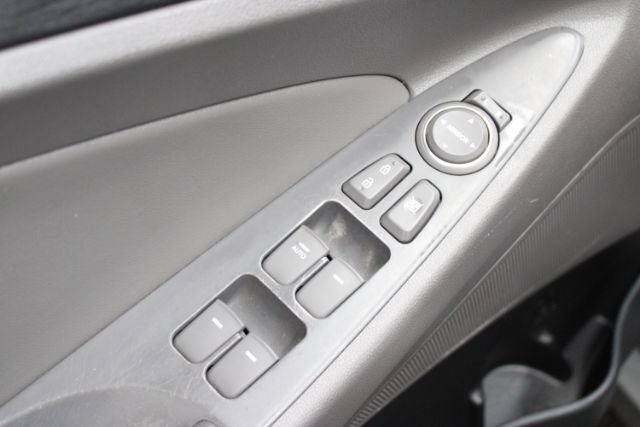 Used 2013 Hyundai Sonata SE FWD image 9