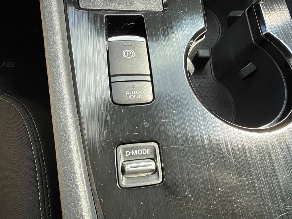 Certified 2025 Nissan Rogue SV FWD image 29