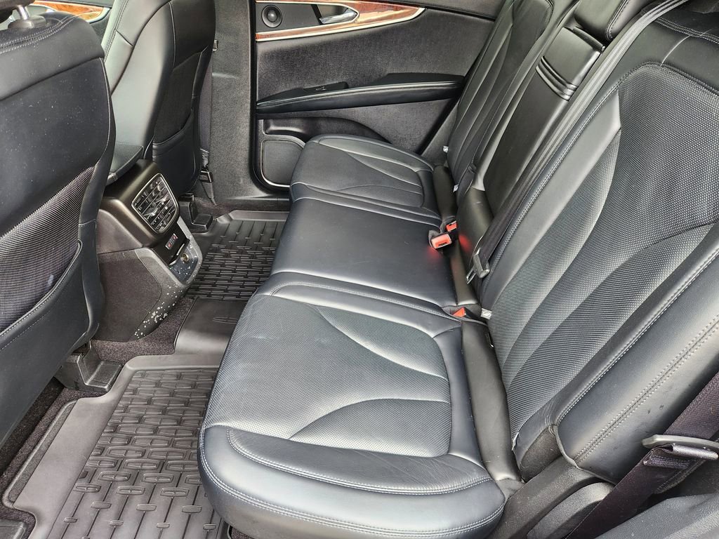 Used 2019 Lincoln Nautilus Reserve w/ Cargo Utility Package image 32