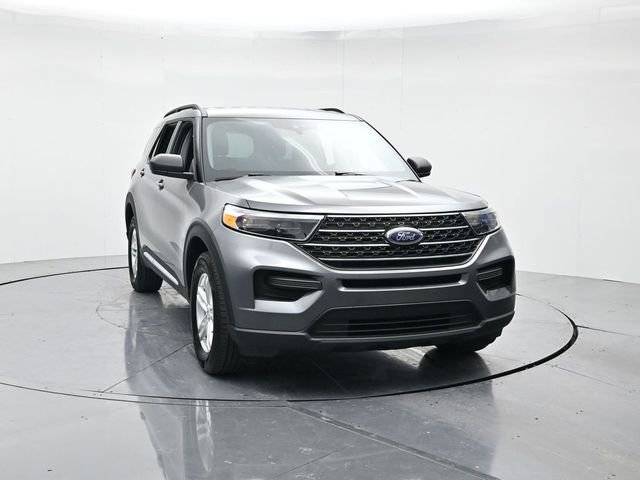 Used 2023 Ford Explorer XLT image 4