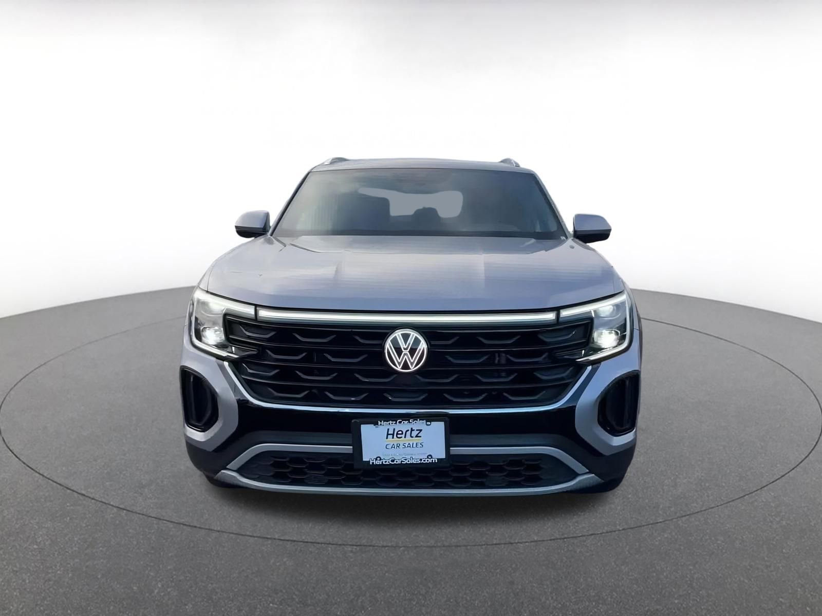 Used 2025 Volkswagen Atlas Cross Sport SE image 4