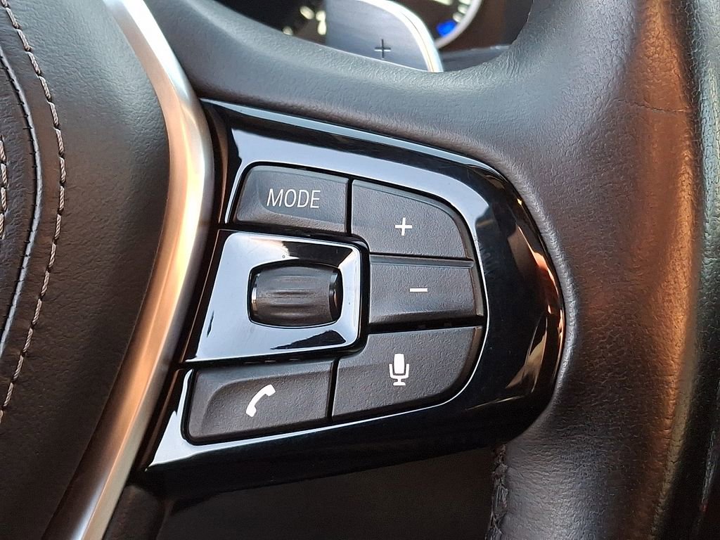 Used 2019 BMW 530i xDrive image 18