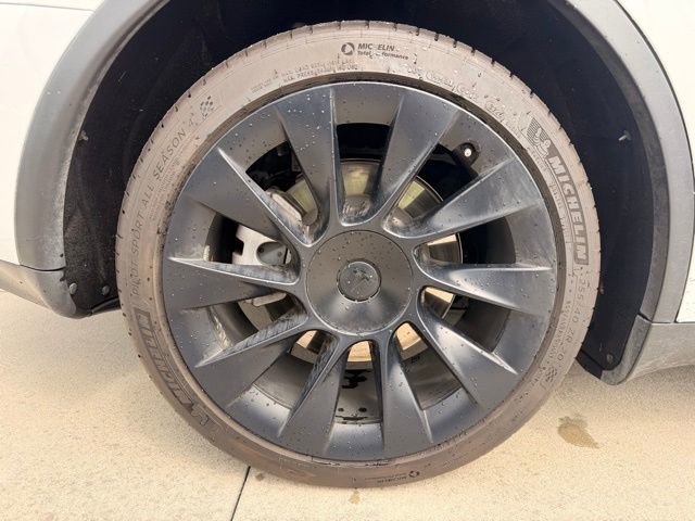 Used 2023 Tesla Model Y Long Range image 19