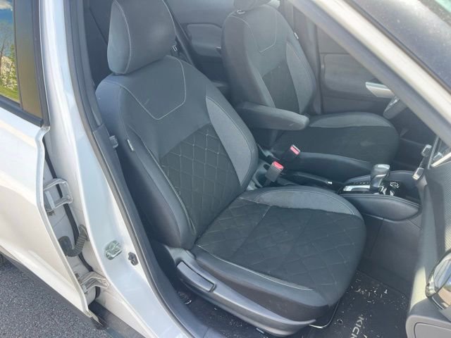 Used 2019 Nissan Kicks SV image 14