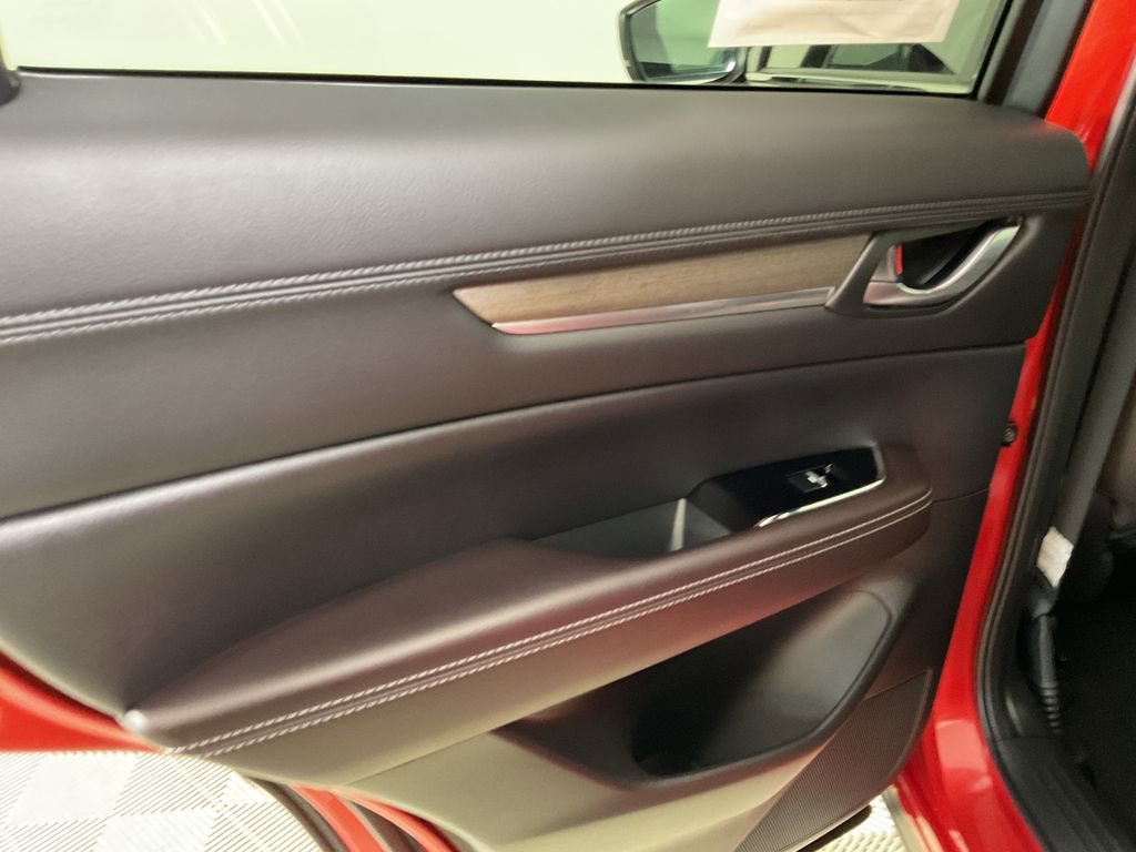 Used 2025 MAZDA CX-5 Signature image 19