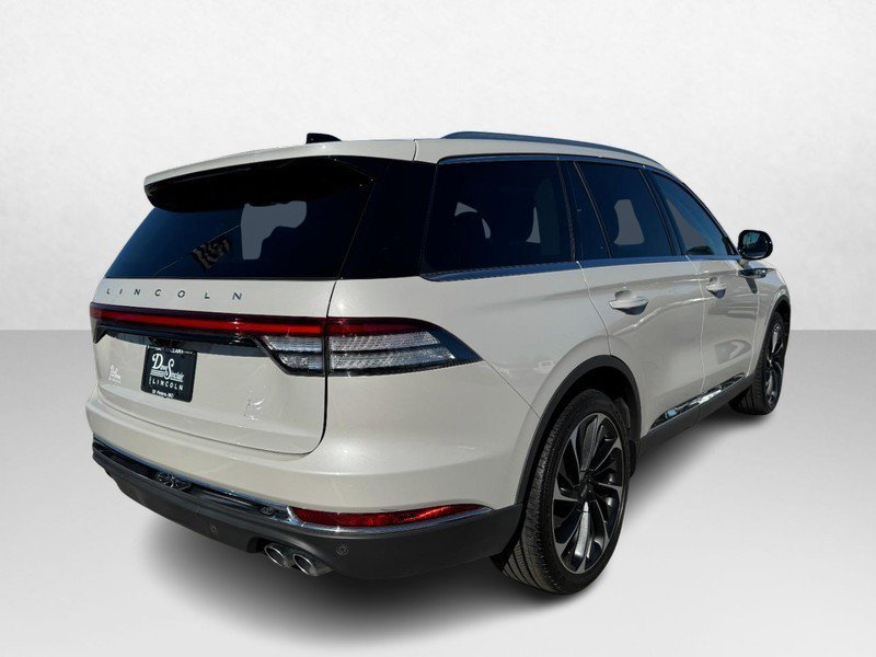 Certified 2025 Lincoln Aviator Reserve w/ Equipment Group 201A image 5