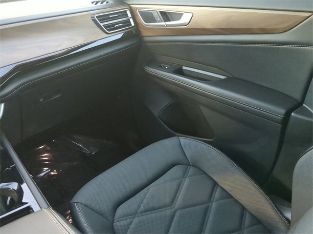 Certified 2024 Volkswagen Atlas SE image 17