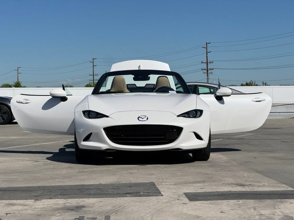 Used 2025 MAZDA MX-5 Miata Grand Touring RWD image 28