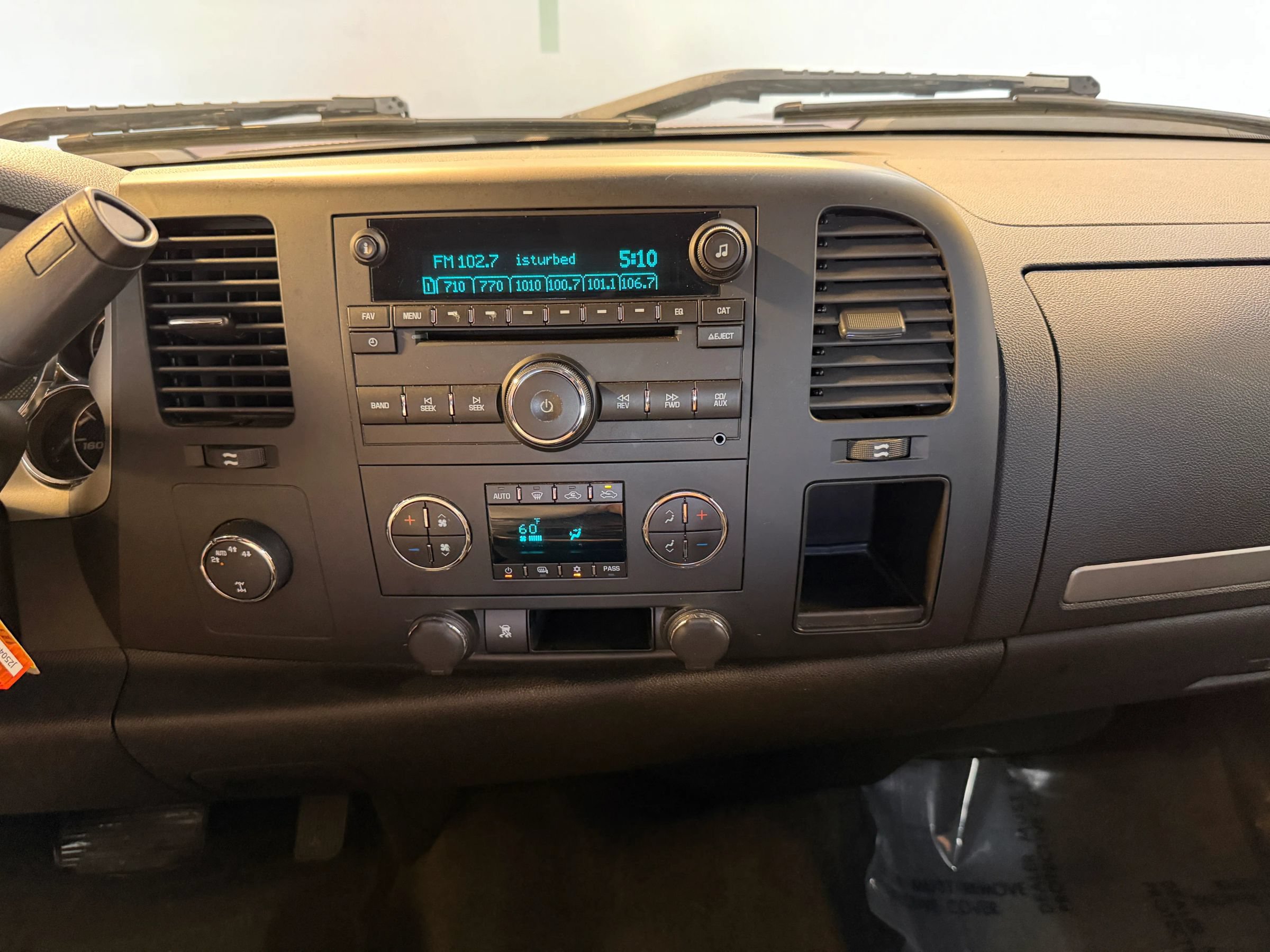 Used 2009 Chevrolet Silverado 1500 LT w/ Power Pack Plus AWD/4WD image 15