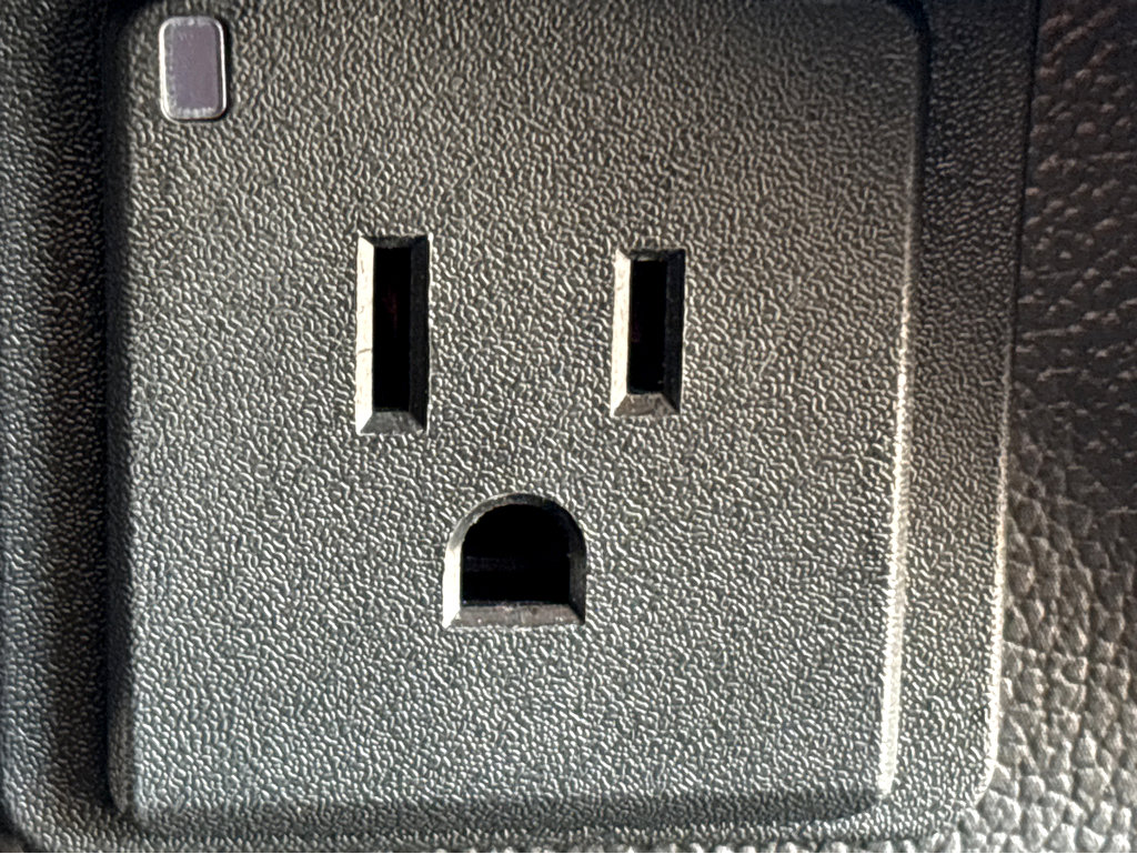 Used 2018 Chevrolet Silverado 1500 LT w/ All Star Edition RWD image 22