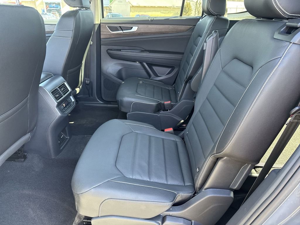 Certified 2025 Volkswagen Atlas SEL image 21