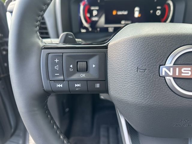 Used 2025 Nissan Rogue SL w/ SL Premium Package image 21