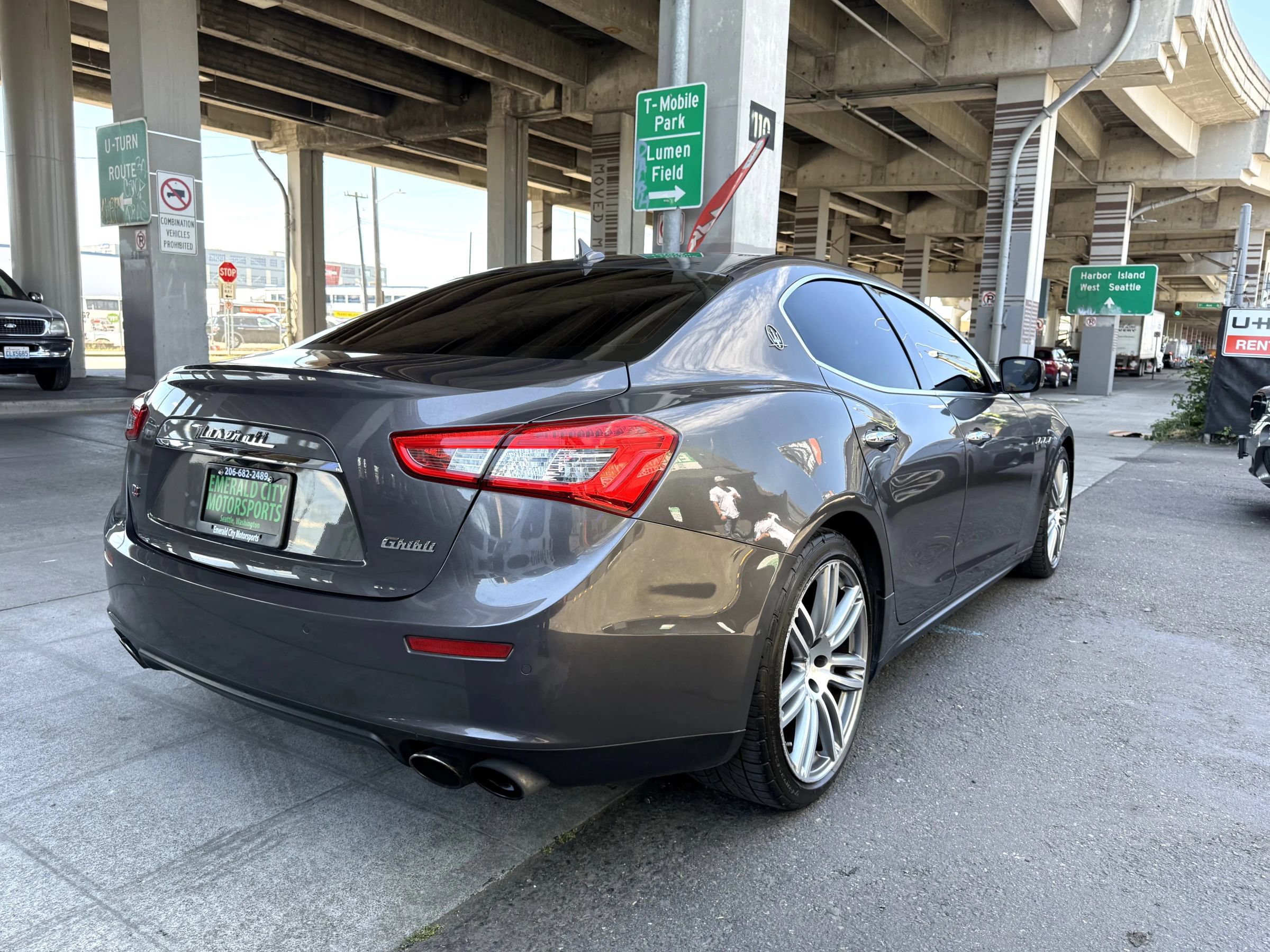 Used 2015 Maserati Ghibli S Q4 AWD/4WD image 3