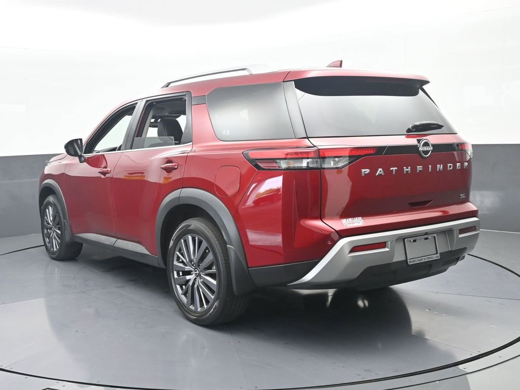 Used 2024 Nissan Pathfinder SL w/ SL Premium Package image 4