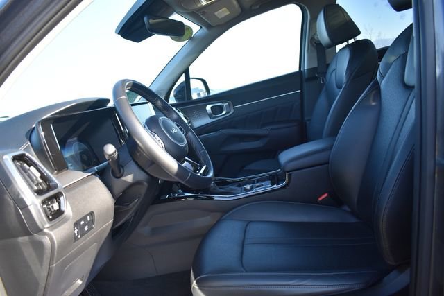 Certified 2023 Kia Sorento SX image 25