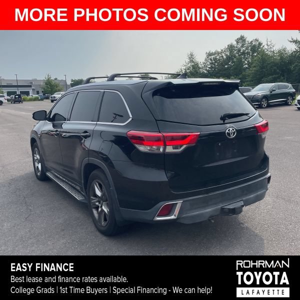 Used 2017 Toyota Highlander Limited Platinum AWD/4WD image 3