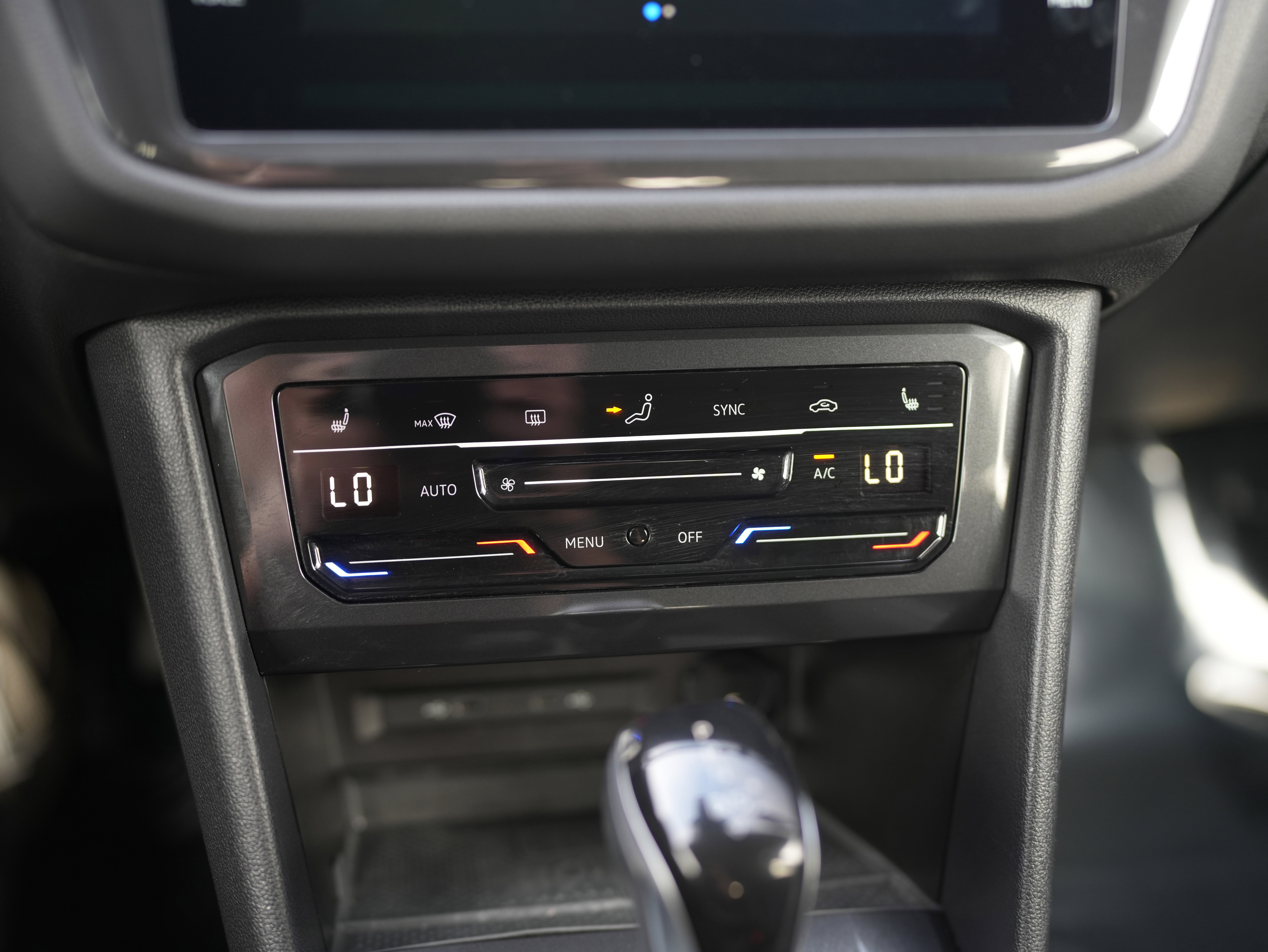 Certified 2023 Volkswagen Tiguan SE image 15