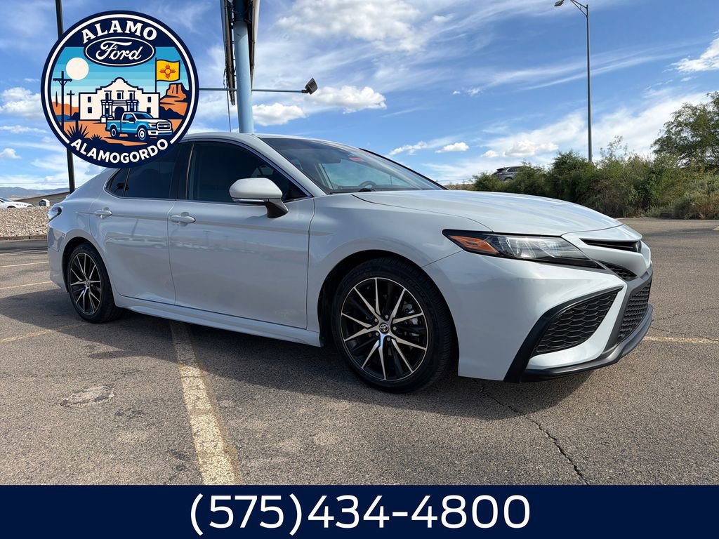 Used 2024 Toyota Camry SE FWD image 7