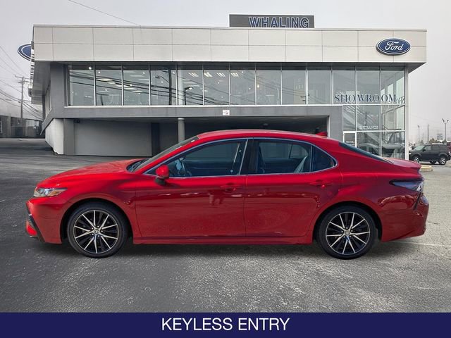 Used 2021 Toyota Camry SE FWD image 5
