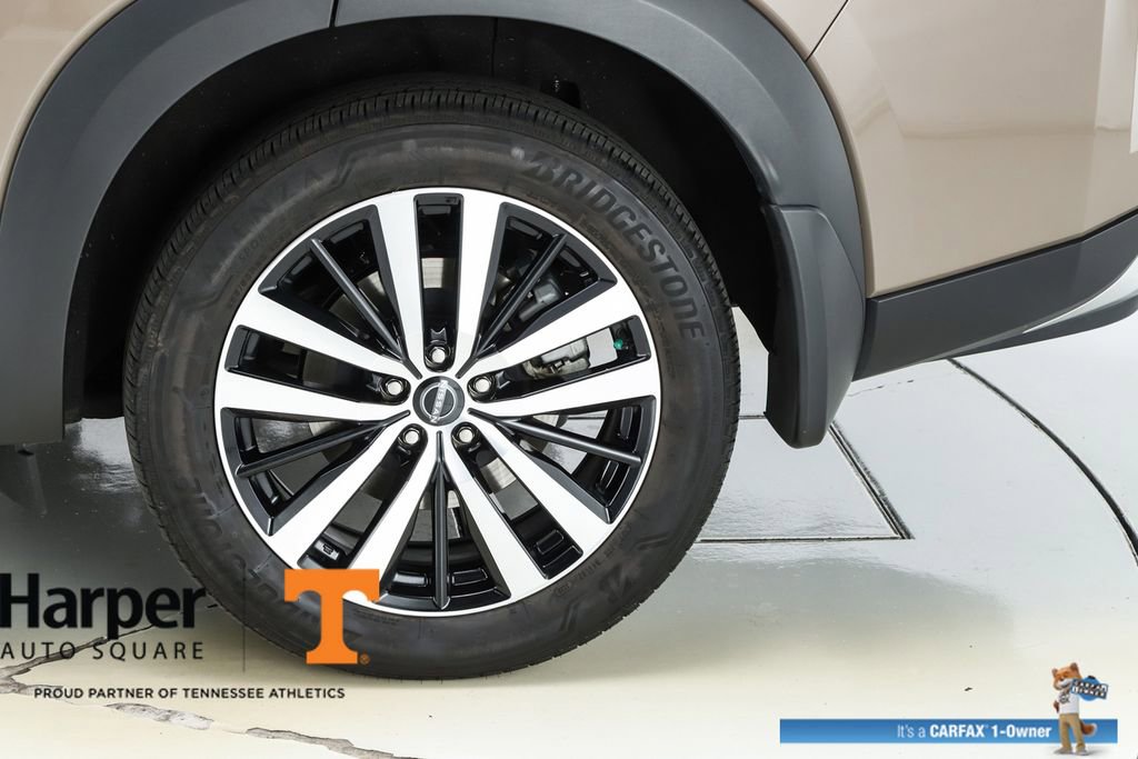 Used 2024 Nissan Pathfinder Platinum image 6