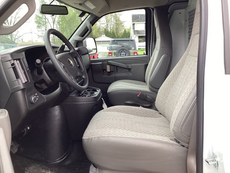 New 2026 Chevrolet Express 2500 w/ Driver Convenience Package RWD image 20