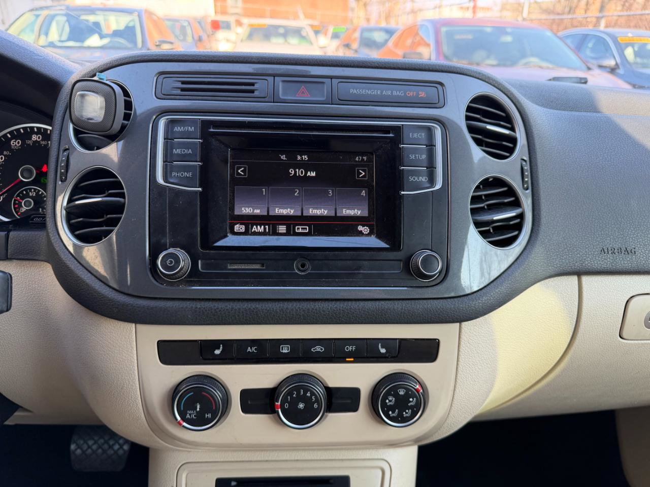 Used 2016 Volkswagen Tiguan S image 34