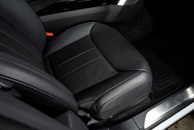 Used 2023 Land Rover Range Rover SE image 49